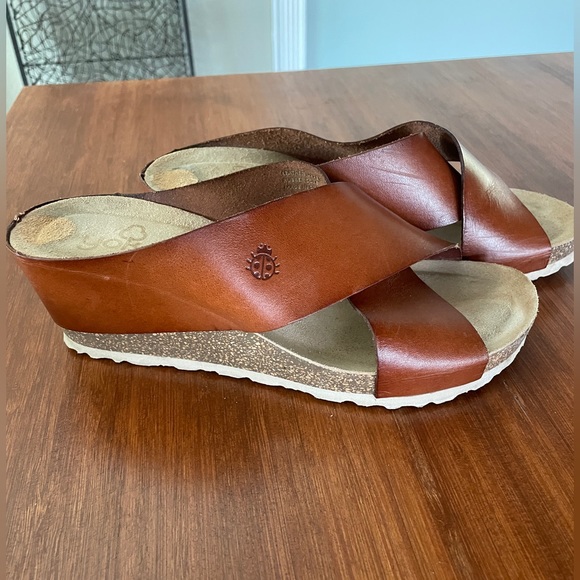 Yokono Shoes Yokono Crisscross Leather Strap Wedge Sandals Size 75